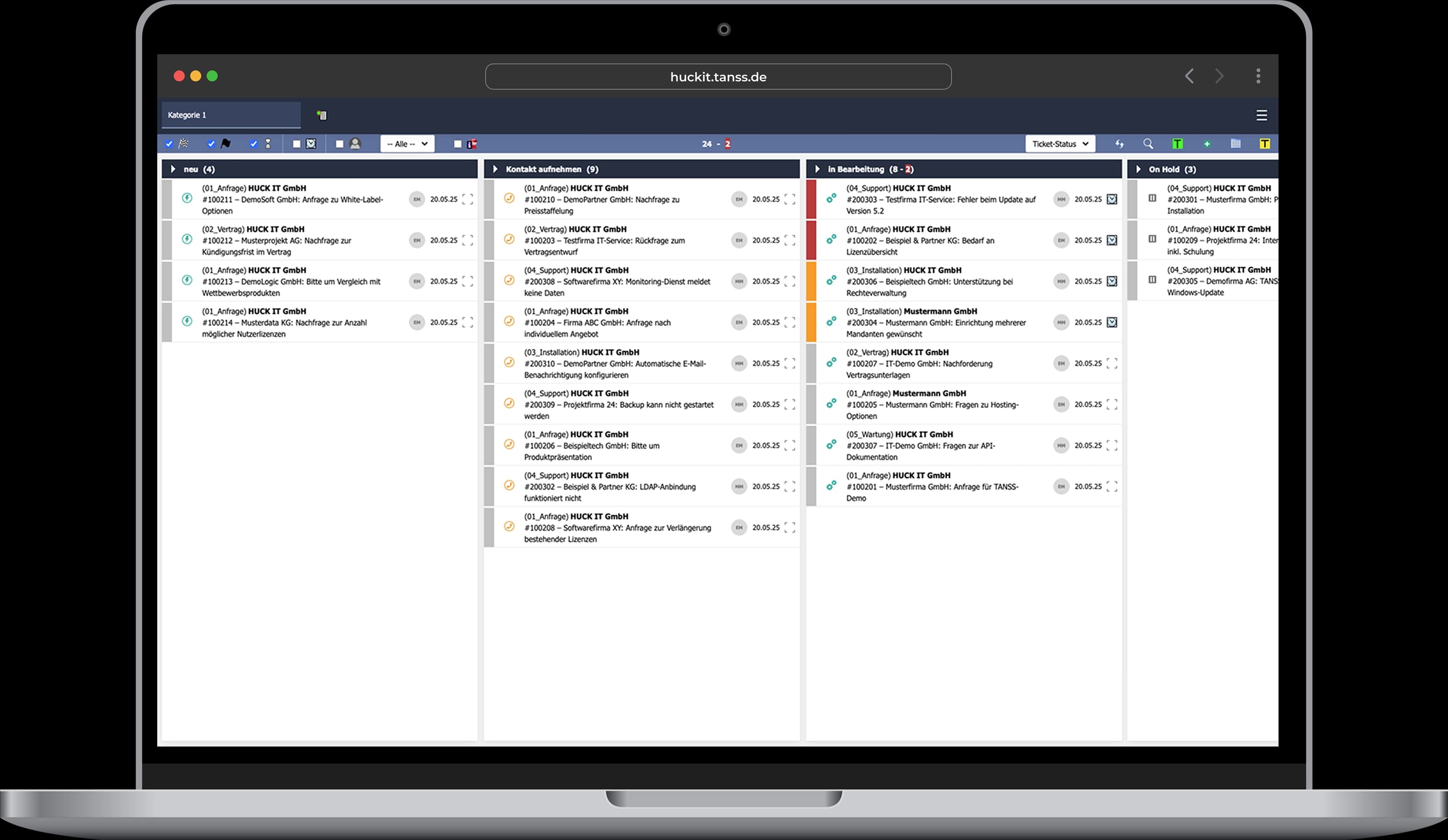 Screenshot des Ticket Boards, welches verschiedene Tickets und deren Status auf einem Laptop-Bildschirm anzeigt.